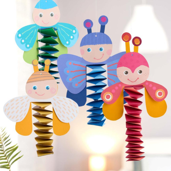 Kreatívna sada Prvé skladanie Chrobáčiky a Motýle závesná dekorácia Craft Kit Haba