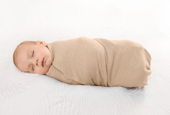 Mušelínová zavinovačka tesná 120 x 80 cm Babymatex