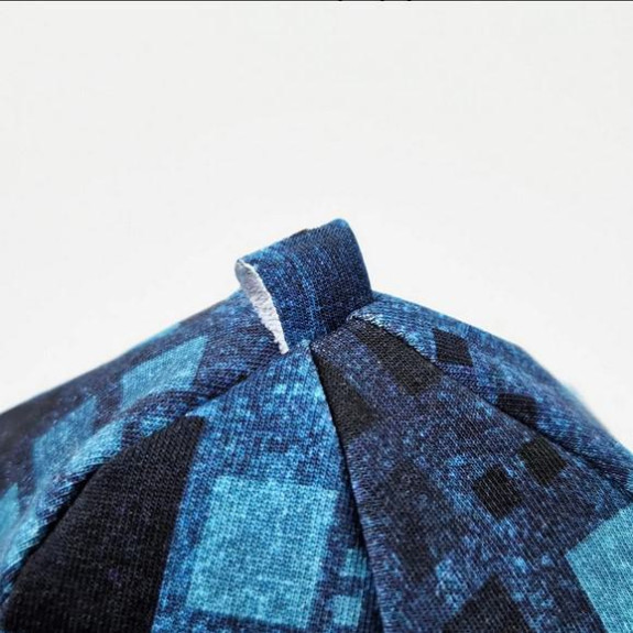 Čiapka podšitá Outlast® Denim štvorce/čierna