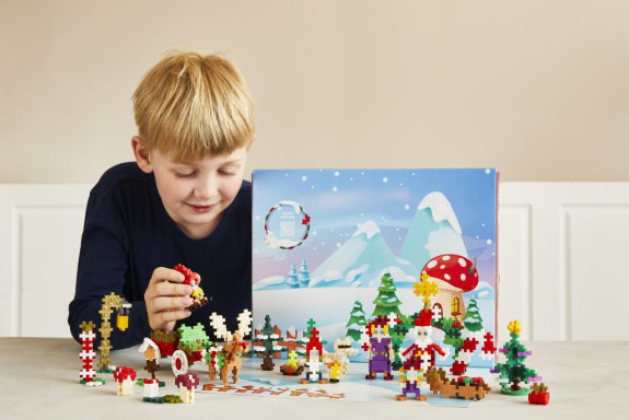Adventný kalendár (600 ks) Plus-Plus
