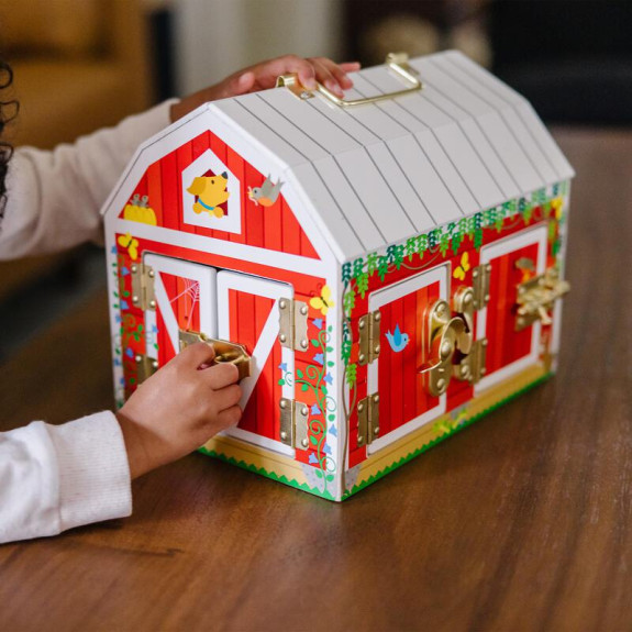 Drevená stajňa so zámkami Melissa & Doug