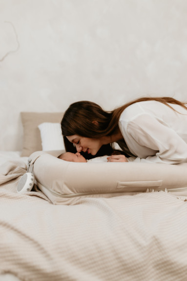 Prenosný biely šum so zvukmi dažďa, prírody a tlkotu srdca Sleepee