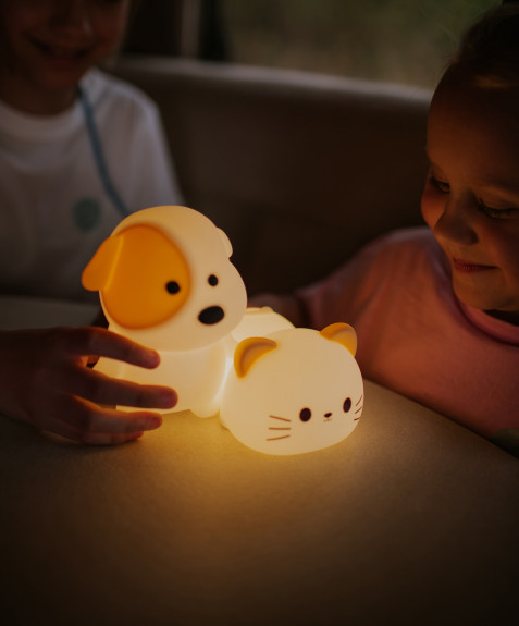 LED silikónová nočná lampička Rgb so zvukom - odpočívajúci psík Mary's