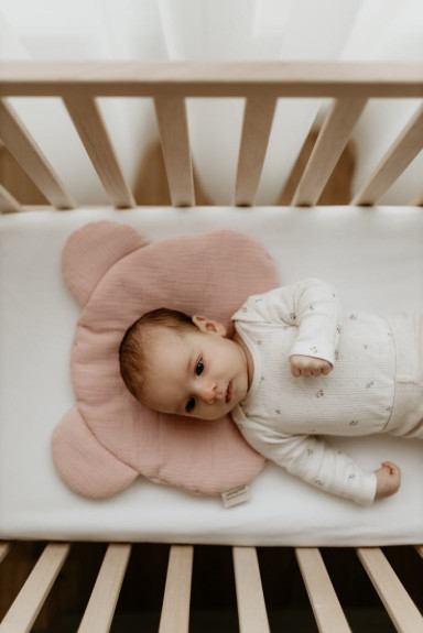Mušelínový plochý vankúš Teddy Bear Sleepee Love béžový so srdiečkami