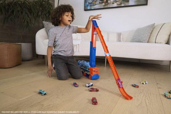 Ťahač s vysokou dráhou Hot Wheels™