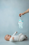 Závesná šuštiaca hračka Medúza MOMS CARE