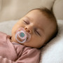 Cumlík svietiaci silikónový čerešnička Love & Sea Canpol babies
