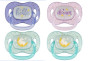 Cumlík svietiaci silikónový symetrický Nightglow Canpol babies 6 - 18 m 2 ks