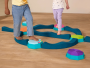 Prekážková dráha so stupienkami hudobnej Balance & Groove B-Toys