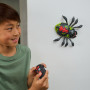 Hex Bots RC tarantula lezúca po stenách Spin Master