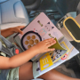 Knižka s aktivitami do auta Busy Book Taf Toys
