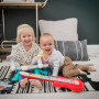 Hračka drevená hudobná gitara Together in Tune Guitar™ Connected Magic Touch Baby Einstein
