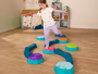 Prekážková dráha so stupienkami hudobnej Balance & Groove B-Toys