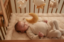 Hudobný kolotoč drevený Newborn Naturals Little Dutch