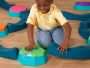 Prekážková dráha so stupienkami hudobnej Balance & Groove B-Toys